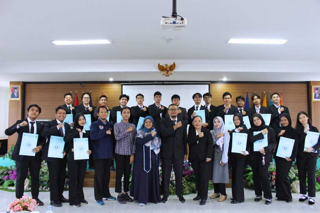 Wisudawan S1 Teknik Elektro Yudisium ke 73 FT