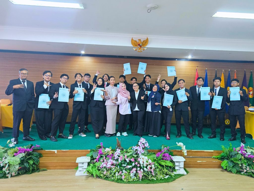 Calon Wisudawan S1 Teknik Elektro Yudisium Ke 74 FT UPNVJ