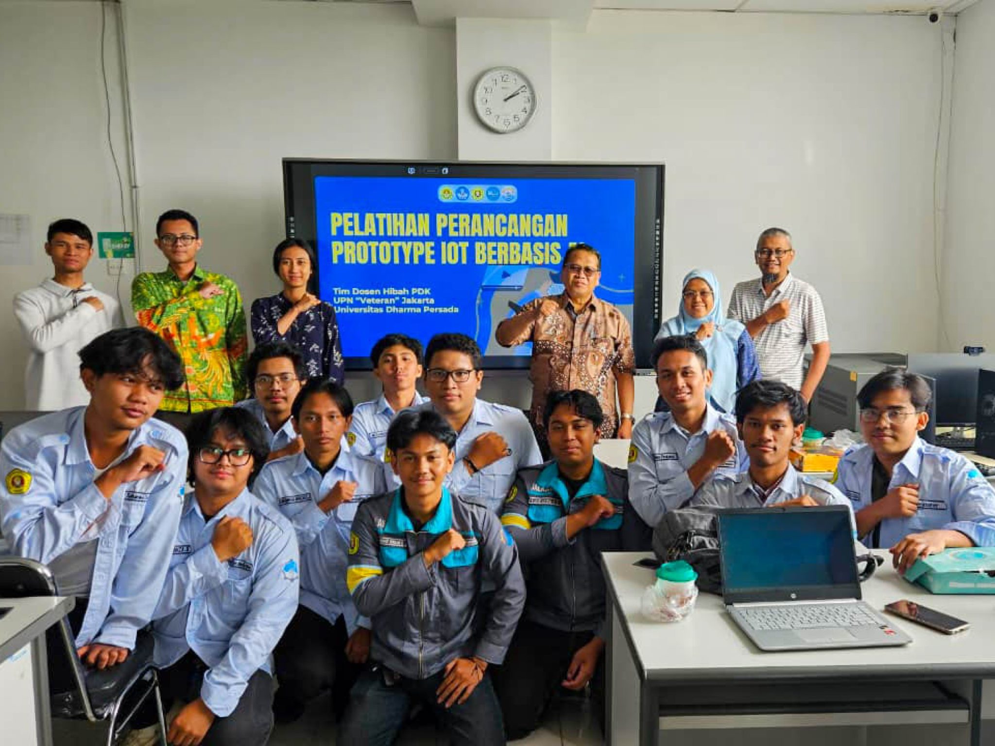 Pelatihan Perancangan Prototype IoT Berbasis AI oleh Tim Dosen Teknik ...