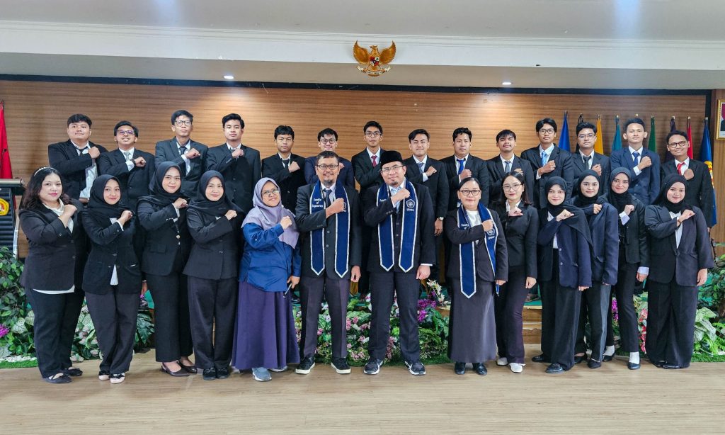 Calon Wisudawan S1 Teknik Elektro FT UPNVJ